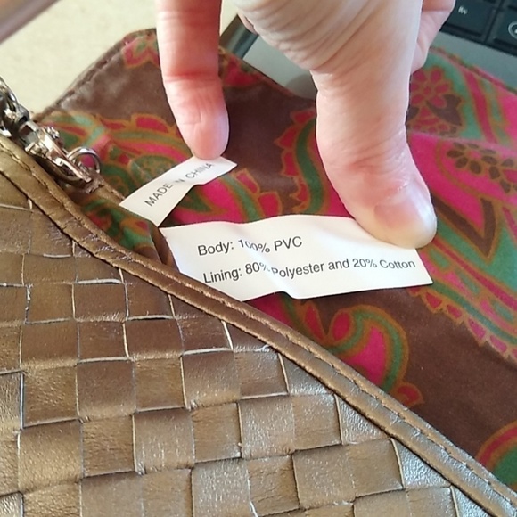 SONDRA Toberts Taupe / Gold Metallic Basket Weave Clutch - Picture 7 of 9